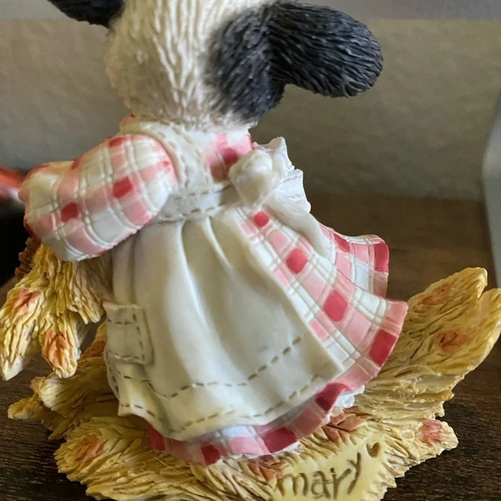 Vintage Enesco Mary's Moo Moos Outstanding in Your Own Field Cow Figurine